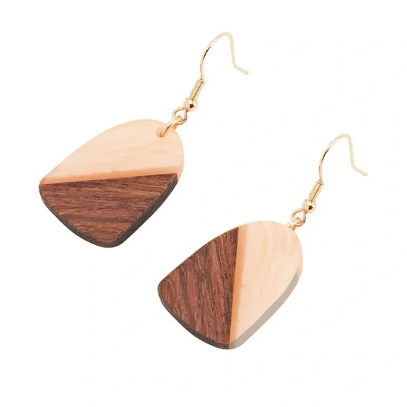 Pink resin and wood earrings Sienna Earrings from the Lauma Collection - Picture 4 of 9